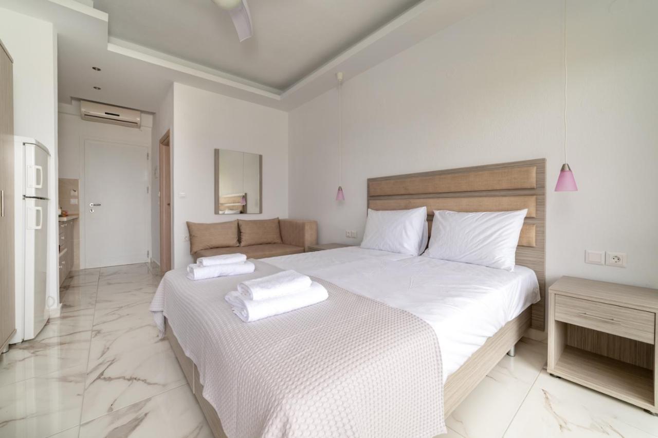 Valiant Sea Aparthotel Kriopigi Bagian luar foto