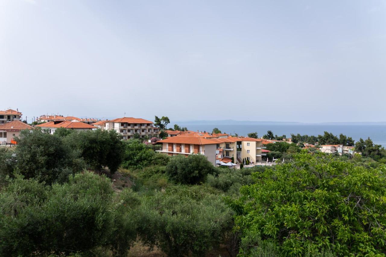 Valiant Sea Aparthotel Kriopigi Bagian luar foto