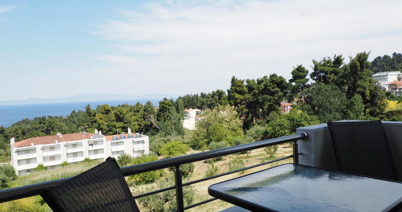 Valiant Sea Aparthotel Kriopigi Bagian luar foto