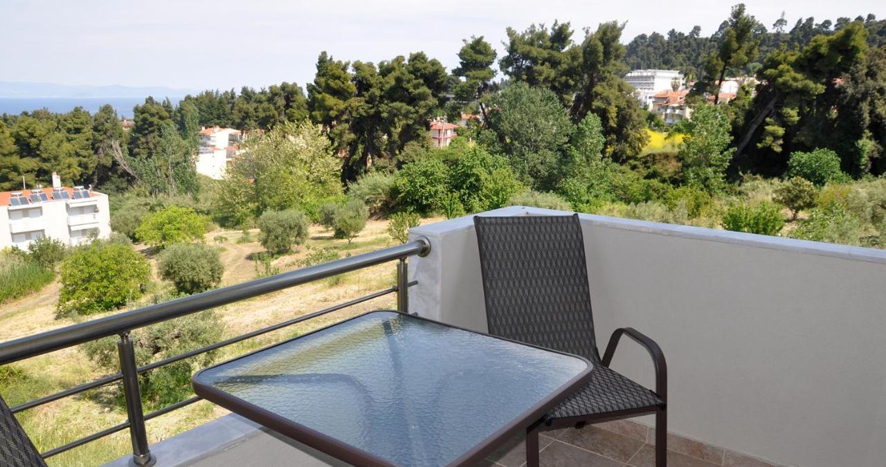 Valiant Sea Aparthotel Kriopigi Bagian luar foto