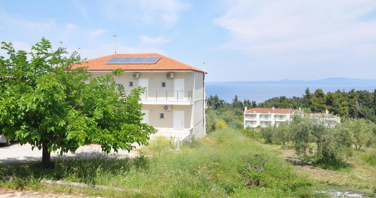 Valiant Sea Aparthotel Kriopigi Bagian luar foto