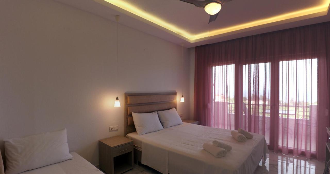 Valiant Sea Aparthotel Kriopigi Bagian luar foto
