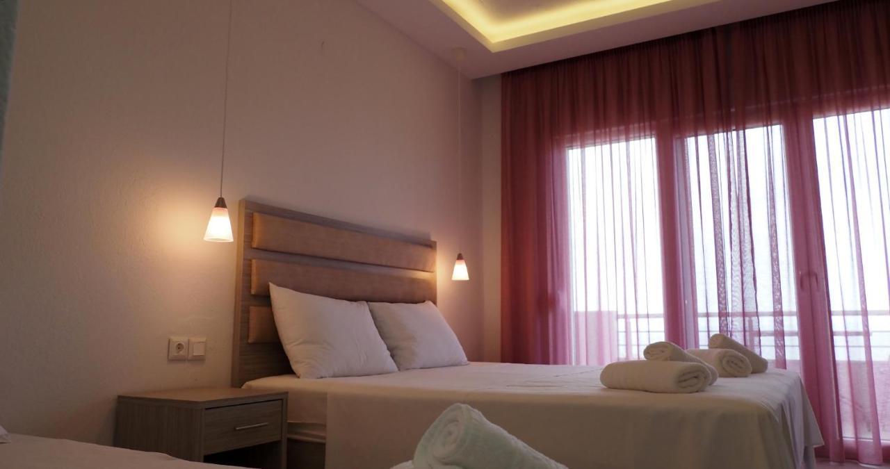 Valiant Sea Aparthotel Kriopigi Bagian luar foto