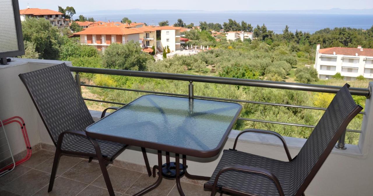 Valiant Sea Aparthotel Kriopigi Bagian luar foto