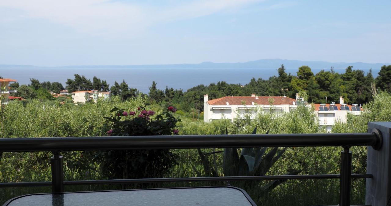 Valiant Sea Aparthotel Kriopigi Bagian luar foto