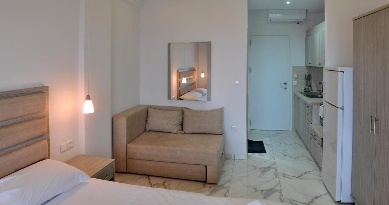 Valiant Sea Aparthotel Kriopigi Bagian luar foto