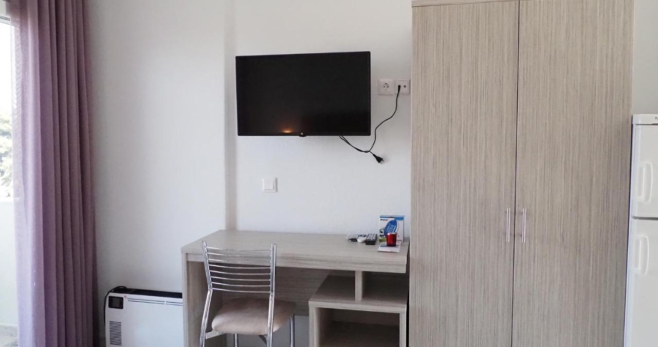 Valiant Sea Aparthotel Kriopigi Bagian luar foto