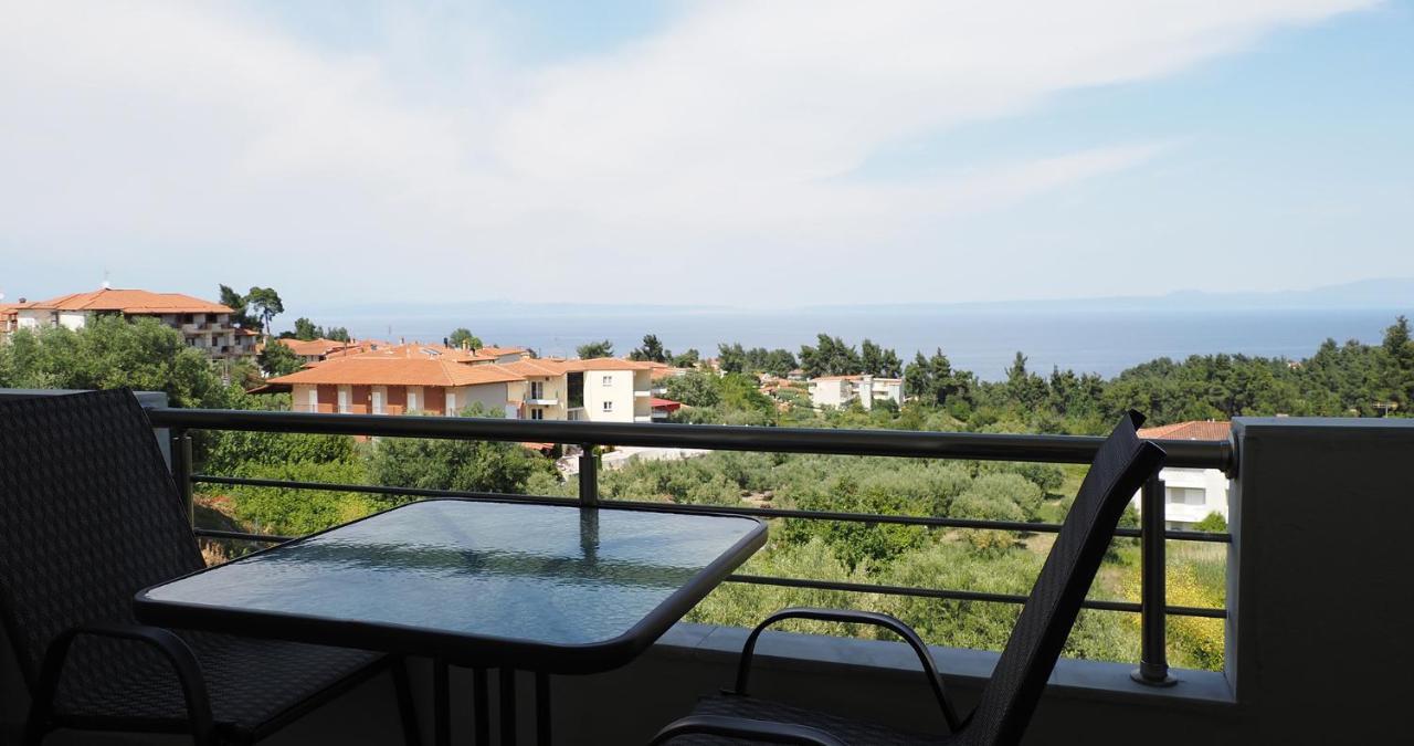 Valiant Sea Aparthotel Kriopigi Bagian luar foto