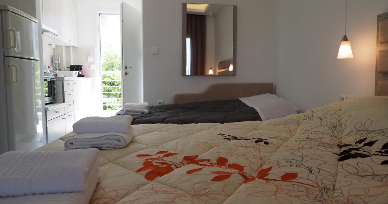 Valiant Sea Aparthotel Kriopigi Bagian luar foto