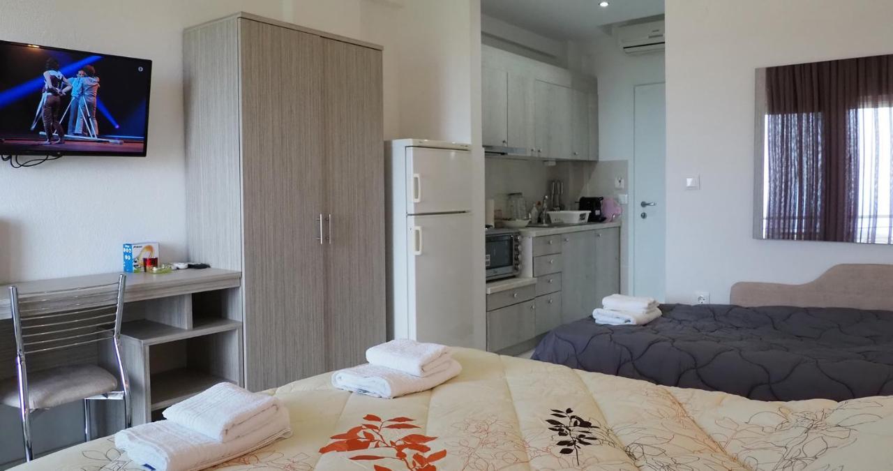 Valiant Sea Aparthotel Kriopigi Bagian luar foto