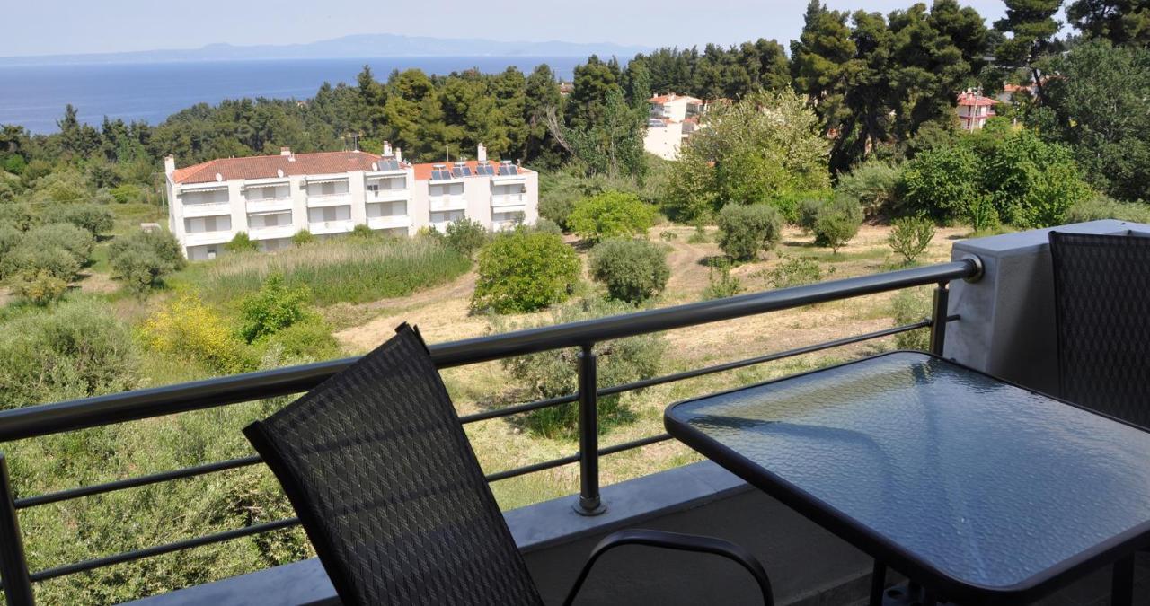 Valiant Sea Aparthotel Kriopigi Bagian luar foto